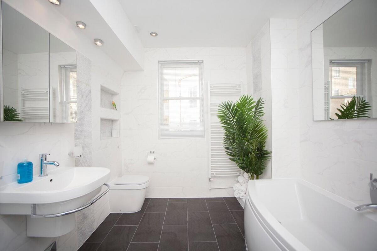 ※ Spacious Georgian Coach House & With Parking Bath Luaran gambar